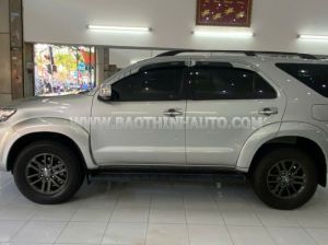 Xe Toyota Fortuner 2.7V 4X2 AT 2016