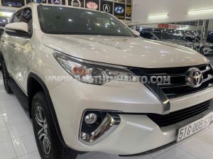Xe Toyota Fortuner 2.7V 4x2 AT 2017