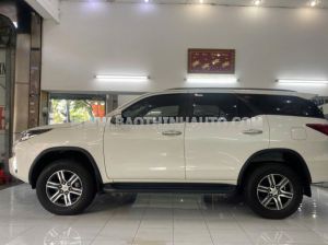 Xe Toyota Fortuner 2.7V 4x2 AT 2017