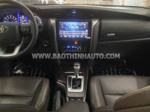 Xe Toyota Fortuner 2.7V 4x2 AT 2017