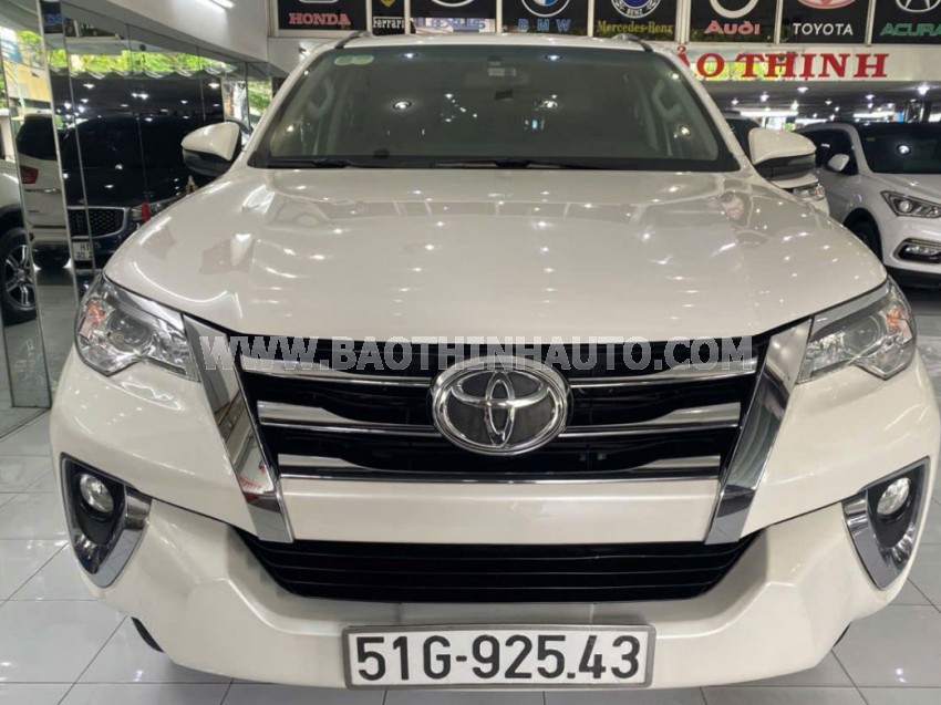 Xe Toyota Fortuner 2.4G 4x2 AT 2018