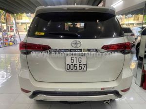 Xe Toyota Fortuner 2.7V 4x2 AT 2017