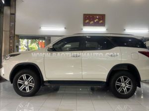 Xe Toyota Fortuner 2.7V 4x2 AT 2017