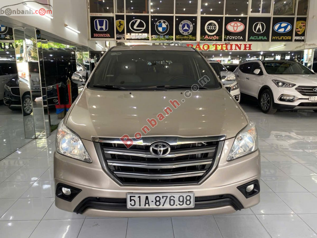 Xe Toyota Innova 2.0E 2014